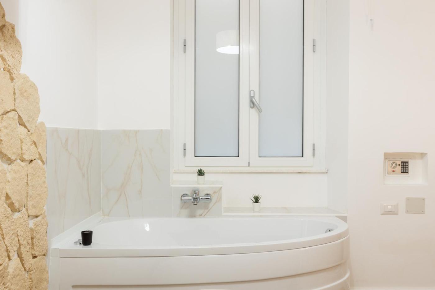 Fior Di Loto Rooms Кальяри Экстерьер фото