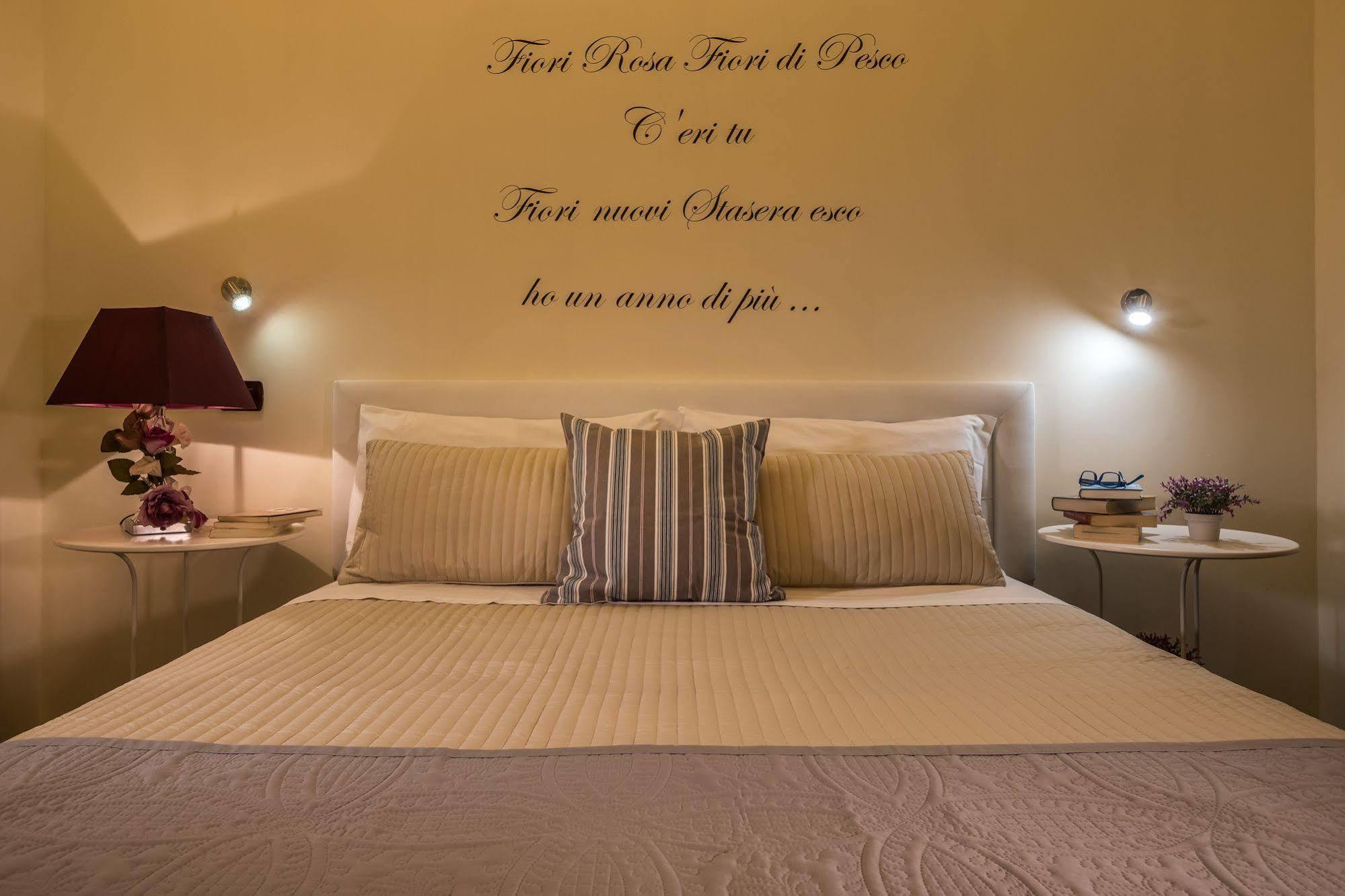 Fior Di Loto Rooms Кальяри Экстерьер фото